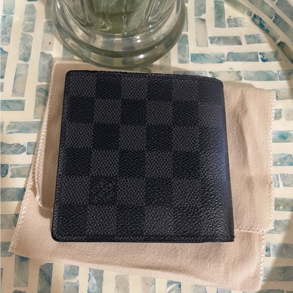 Louis Vuitton Damier Graphite 100% Authentic Men’s wallet - Picture 2 of 5